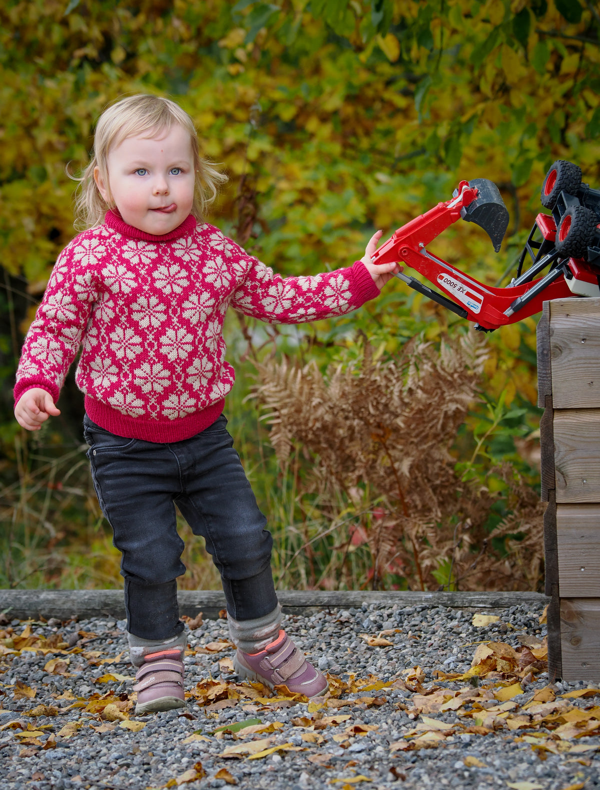 Sirges Báidi - Sirges Genser 2-12 år - Strikkeoppskrift